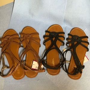 2 PAIR PALMS SANDALS SIZE 9